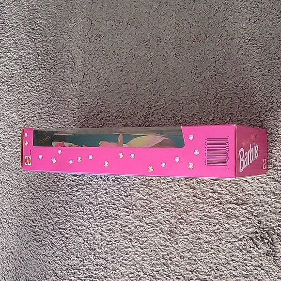 Picnic Pretty Barbie - Picture 6 of 7